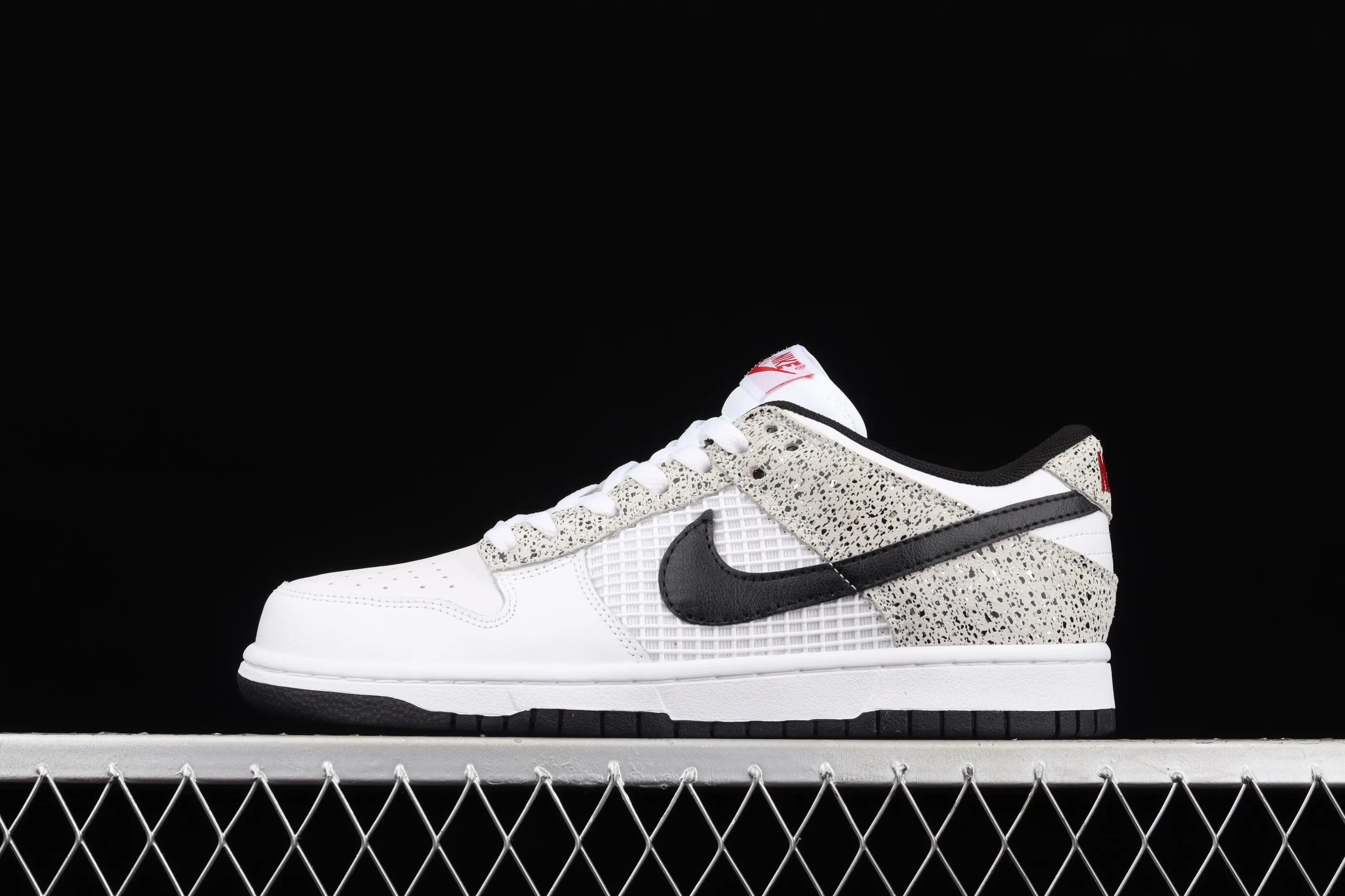 All categories Nk SB Dunk series Nk SB Dunk Low low-top sneakers Nk SB Dunk Low Prm SB smashed backboard fashion casual sneakers 304714-107